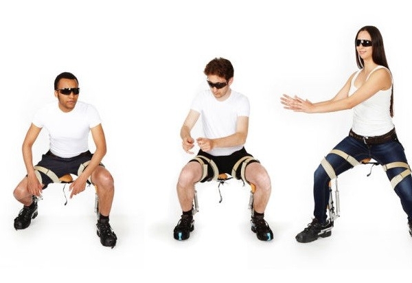 Calças biônicas para sentar sem cadeira